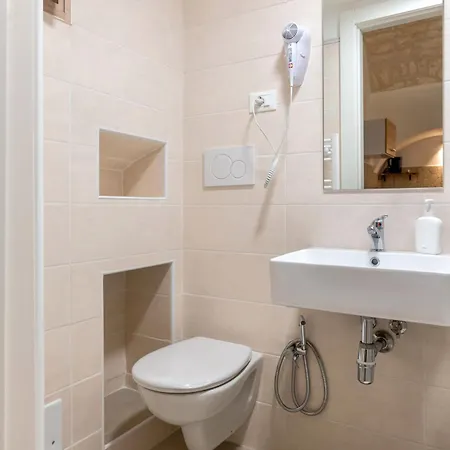 La Pizzicata * Остуни