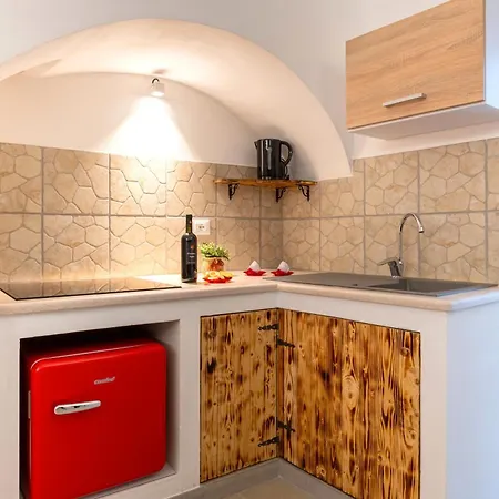 La Pizzicata *