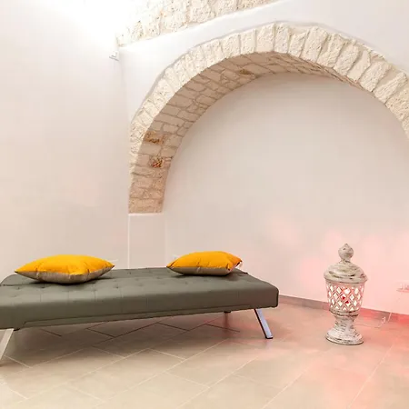 La Pizzicata *